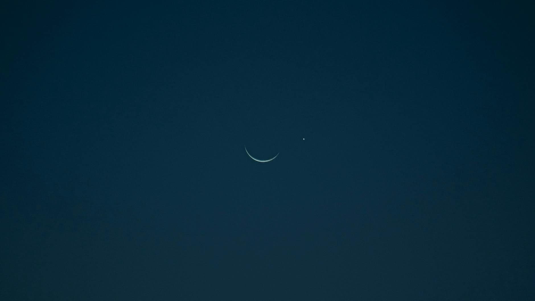 Venus, Jupiter ja kuunsirppi kohtaavat taivaalla toukokuun puolivälissä