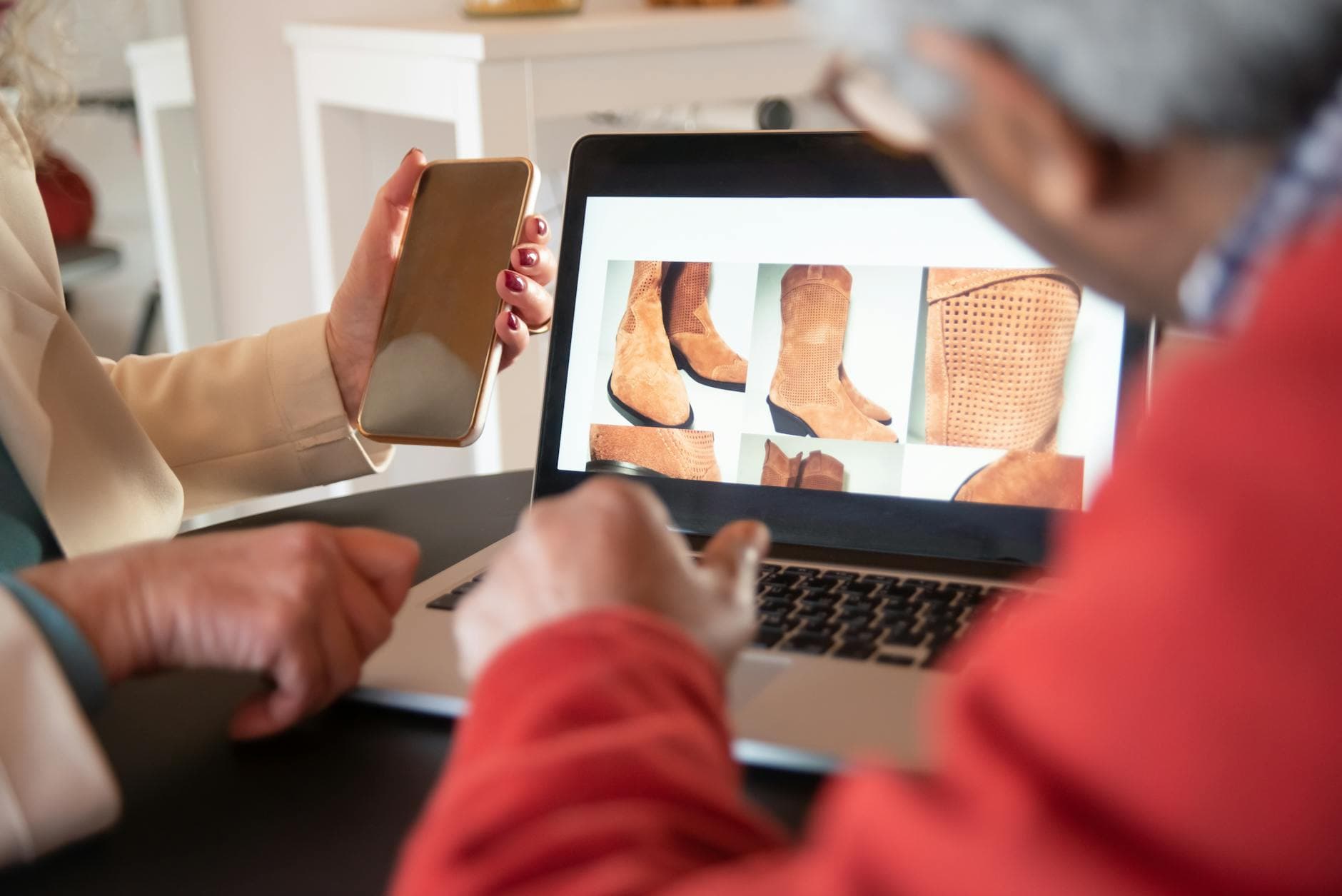 Paras verkkokauppa-alusta 2026 – Shopify, WooCommerce vai Wix?