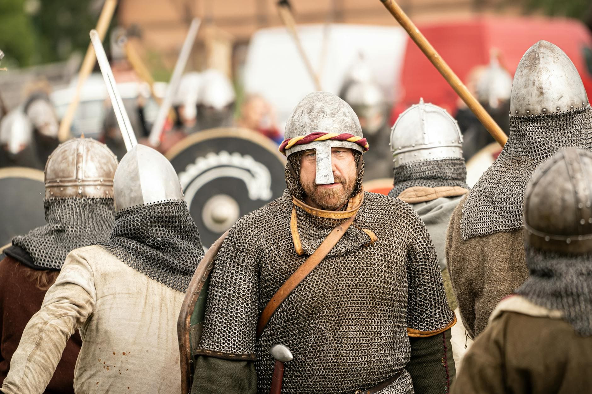 Norjan historian suurin viikinkiaikainen rahasaarros löytyi peltokentältä